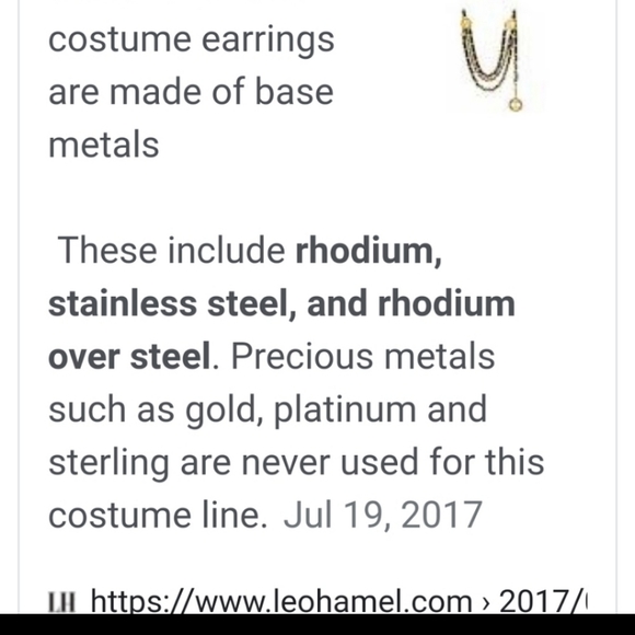 Chanel Vintage Goldtone Gold Earrings Black Enamel & Glass Pearls - Picture 15 of 15